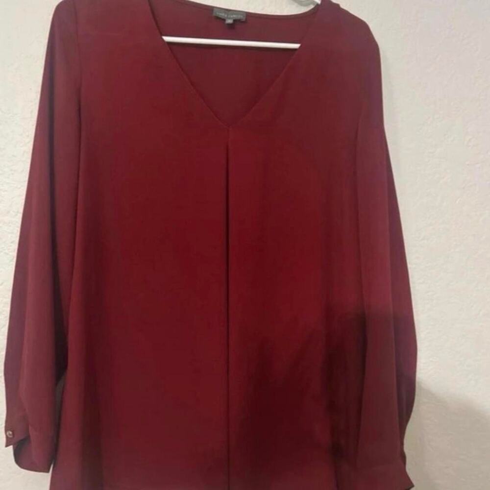 Vince camuto burgundy blouse in